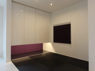 クールに仕上げた感性豊かな空間