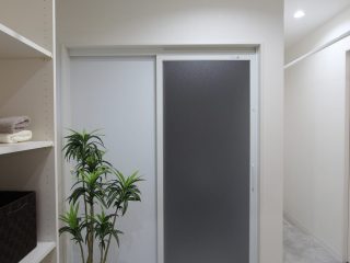 上品な木目でやさしさと落ち着きを感じる家