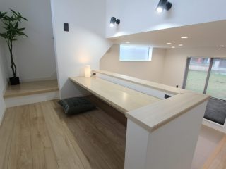 ﾀﾞｳﾝﾘﾋﾞﾝｸﾞとｽｷｯﾌﾟﾌﾛｱのある家